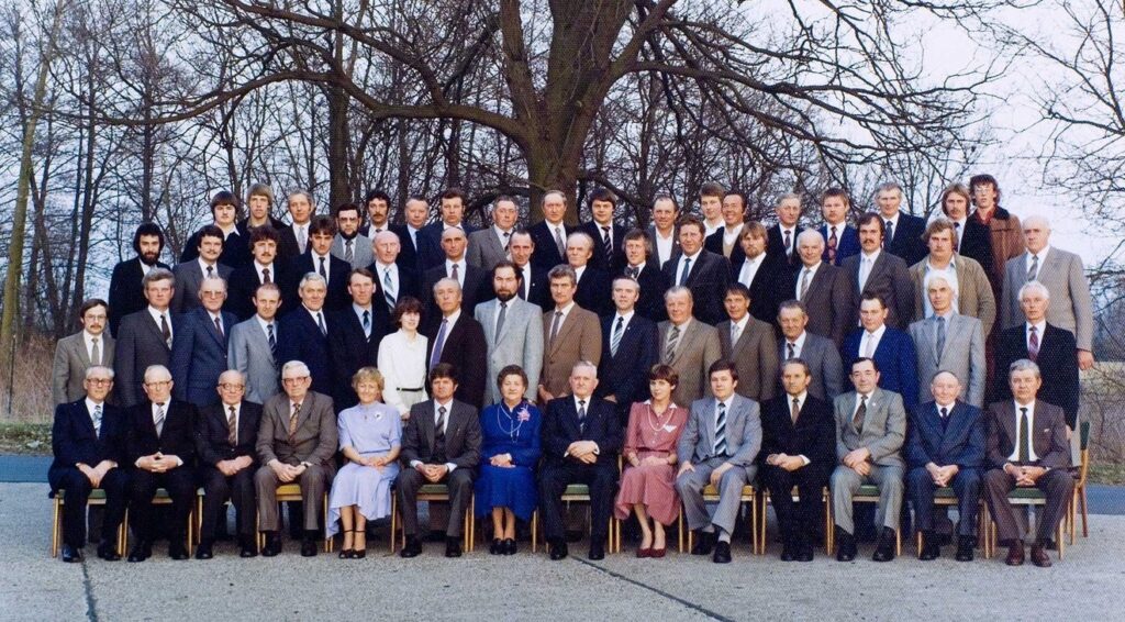 1982